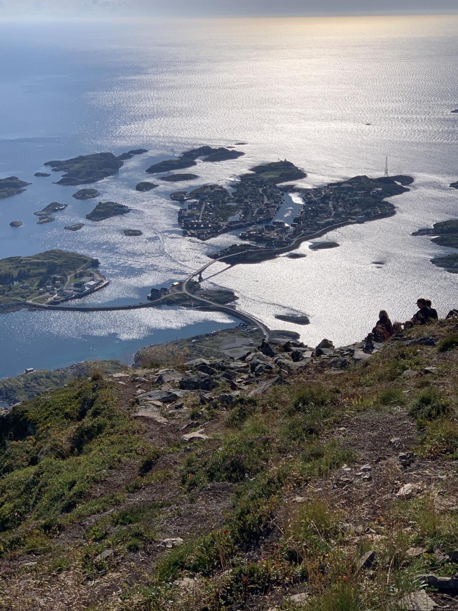 Stor Moderne Leilighet I Henningsvaer, 70 Kvm Eksteriør billede